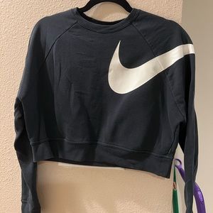 Nike Dri Fit Cropped Sweater